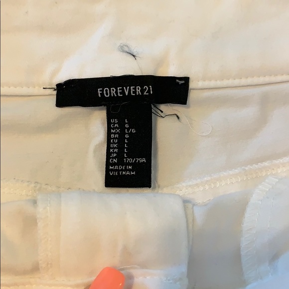 Forever 21 • White Miniskirt - Picture 2 of 2